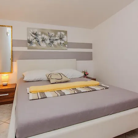 Juracak Josip I Mira Apartment *