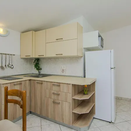 Apartment Juracak Josip I Mira Vrsi