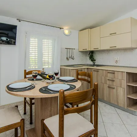 Juracak Josip I Mira Apartment *