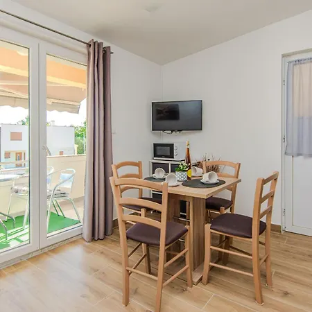 Juracak Josip I Mira Apartment *
