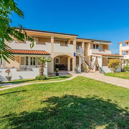 Apartment Juracak Josip I Mira Vrsi