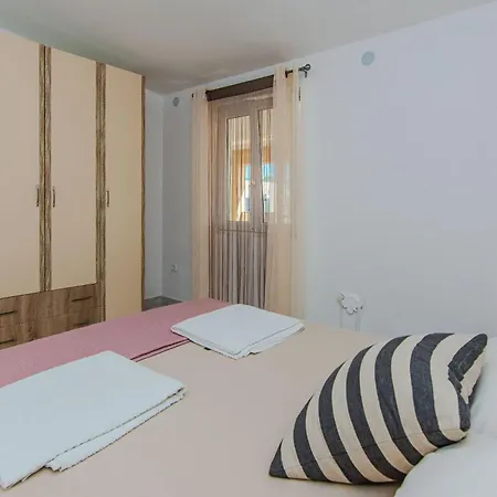 Juracak Josip I Mira Apartamento *