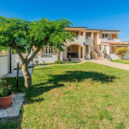 Juracak Josip I Mira Apartamento *