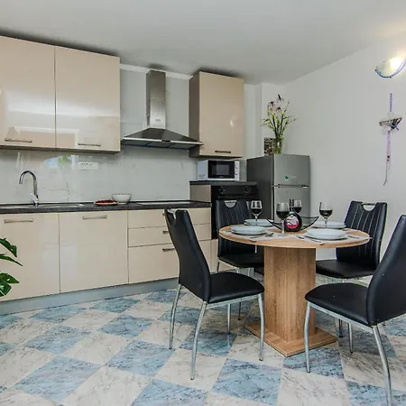 Juracak Josip I Mira Apartamento *