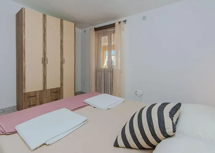 Juracak Josip I Mira Apartamento *